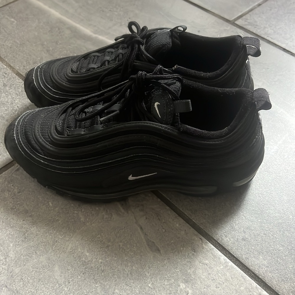 Women’s Nike Air Max size 7